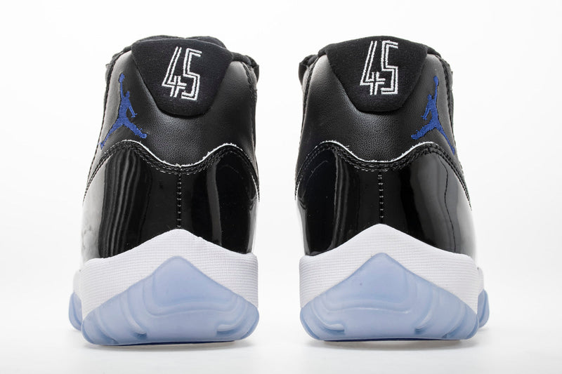 Air Jordan 11 Space Jam